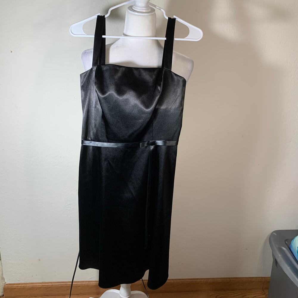 Allen Schwartz Women's Black Dress Size 2